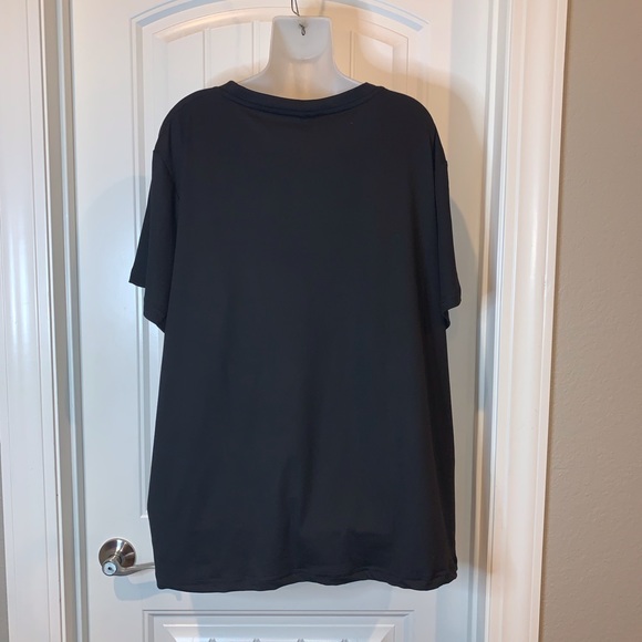 Plus Size Black Tee says “Christmas Vibes” NWT - Picture 3 of 4